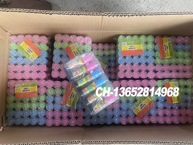 2024 New Hot Selling Cheap Small Mix Color Plastic Diamond Shape Flashlight Toy Candy for Kids Funny Toy with Candy Sweets