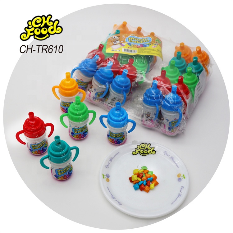 Wholesale Tray Packing Funny Cartoon Nipple Bottle Shape Whistle Toy Candy with Fruit Flavour Mini Bubble Gum Halal Chewing Gum