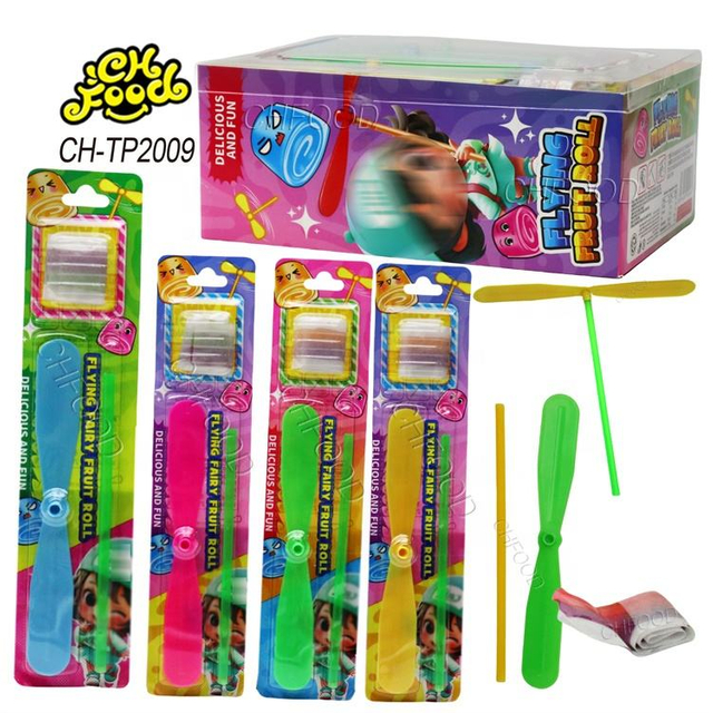 Wholesale Halal Cheap Plastic Propeller Toy with Sour Soft Roll Gummy Jelly Candy Sweet for Kids Bamboo Dragonfly Candy Toy
