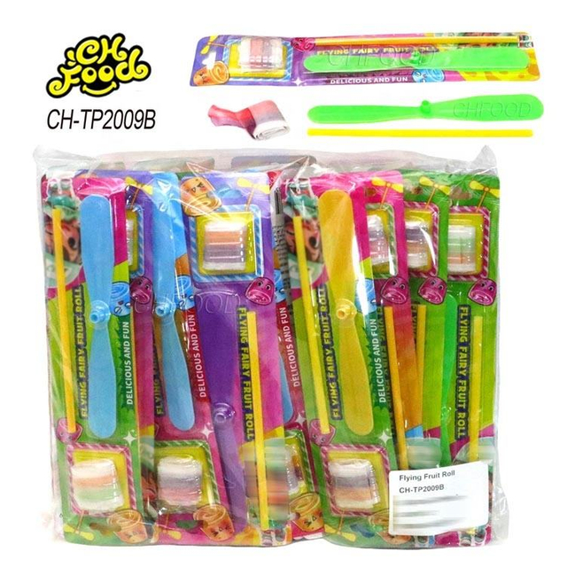 Wholesale Halal Cheap Plastic Propeller Toy with Sour Soft Roll Gummy Jelly Candy Sweet for Kids Bamboo Dragonfly Candy Toy