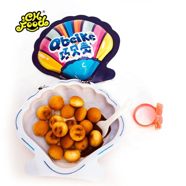 CHFOOD Halal Big surprise egg with chocolate biscuits and big toy CH-CHO509